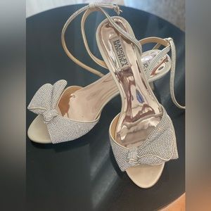 badgley mischka heels